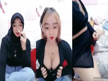 Cewek Cantik Ngebet Memek Pamer Tubuh Sambil Colmek Lumer WOT poster