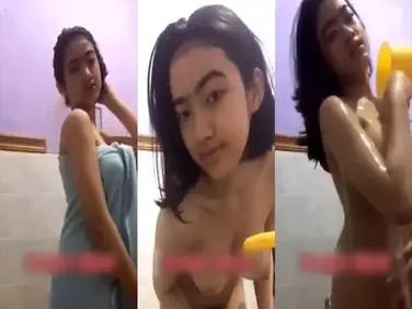 Syakirah Mandi Bugil Terbaru Memek Basah Ngangkang WOT Lumer poster